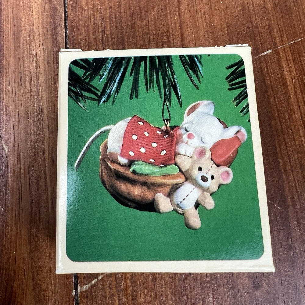 1984 Hallmark Keepsake Napping Mouse Christmas Ornament Vintage